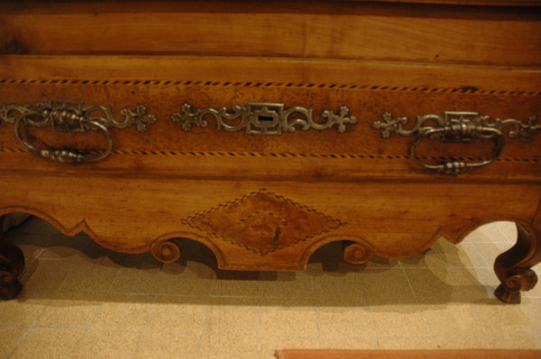 Saintongeaise bonnet maker in cherry wood and elm burl - Late 18th century