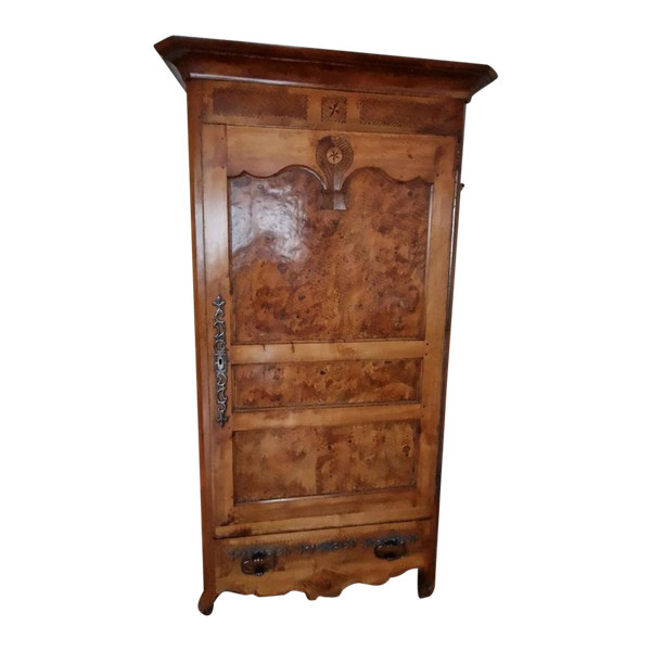 Saintongeaise bonnet maker in cherry wood and elm burl - Late 18th century