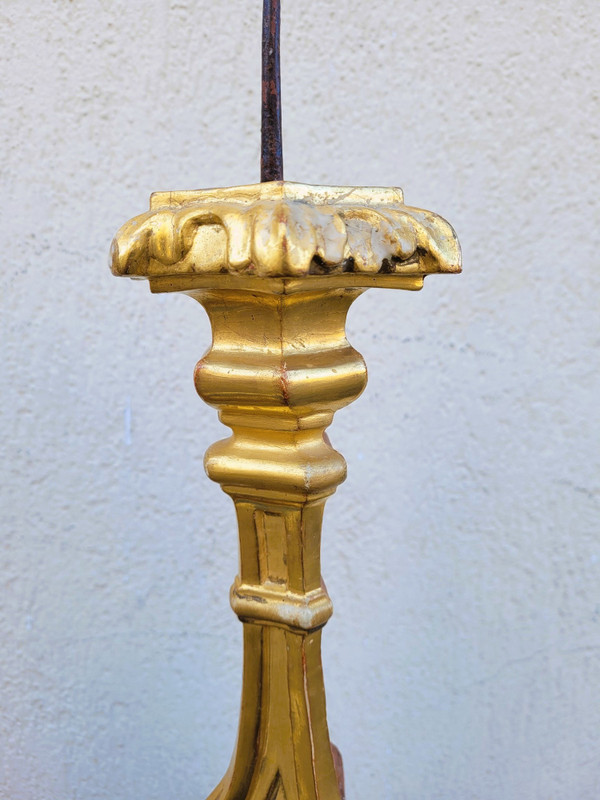 Suite di 2 Candelieri In Legno Dorato, XIX Secolo