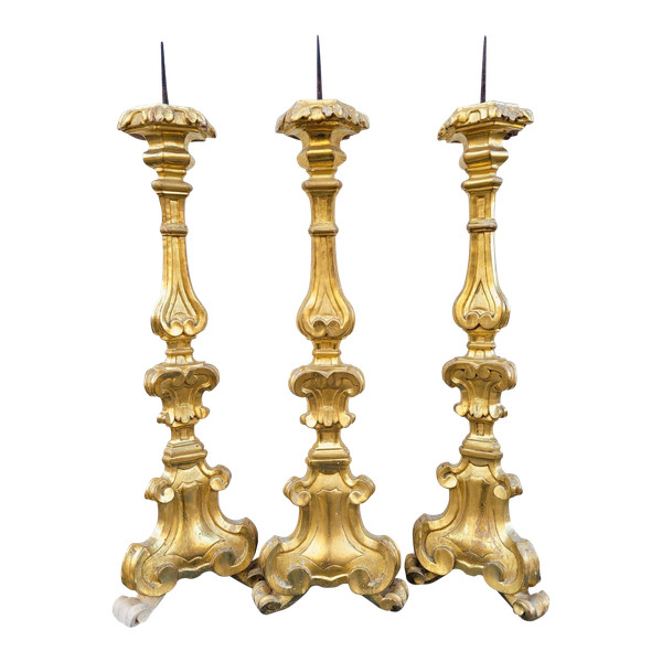Suite di 2 Candelieri In Legno Dorato, XIX Secolo