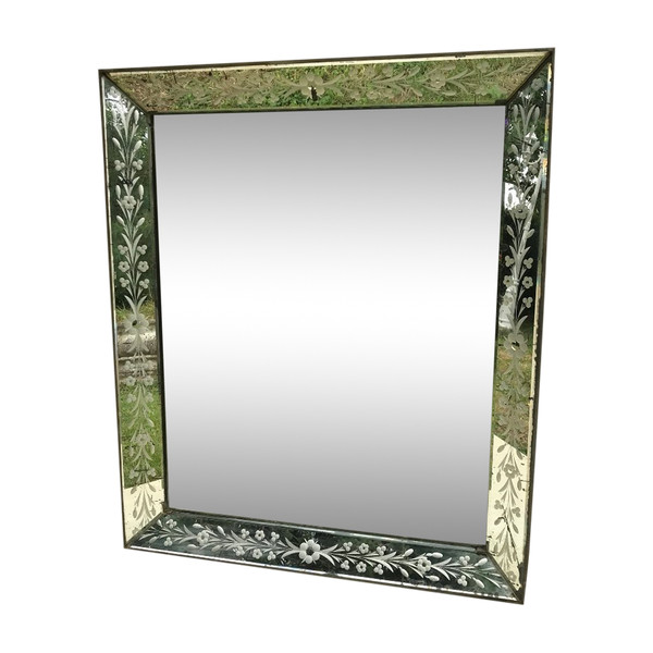 Beautiful rectangular Venetian mirror from the 20th century