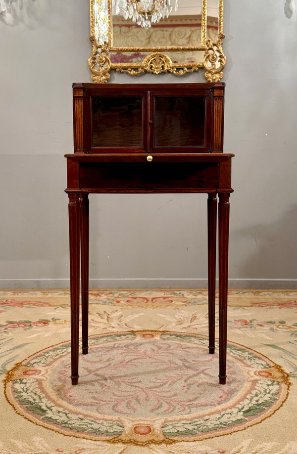Petit Bonheur Du Jour En Acajou d'Epoque Louis XVI Vers 1780