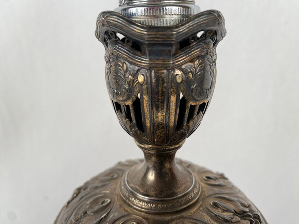 Risler e Carré. Lampada grande in vetro blu e montatura argento, marchio Minerva