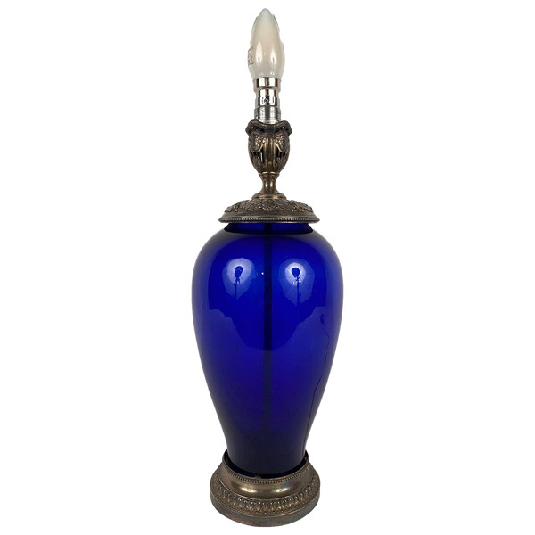 Risler e Carré. Lampada grande in vetro blu e montatura argento, marchio Minerva