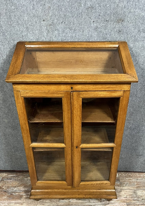 Apothecary display case with inclined plane, Napoleon III period, in solid oak, circa 1880