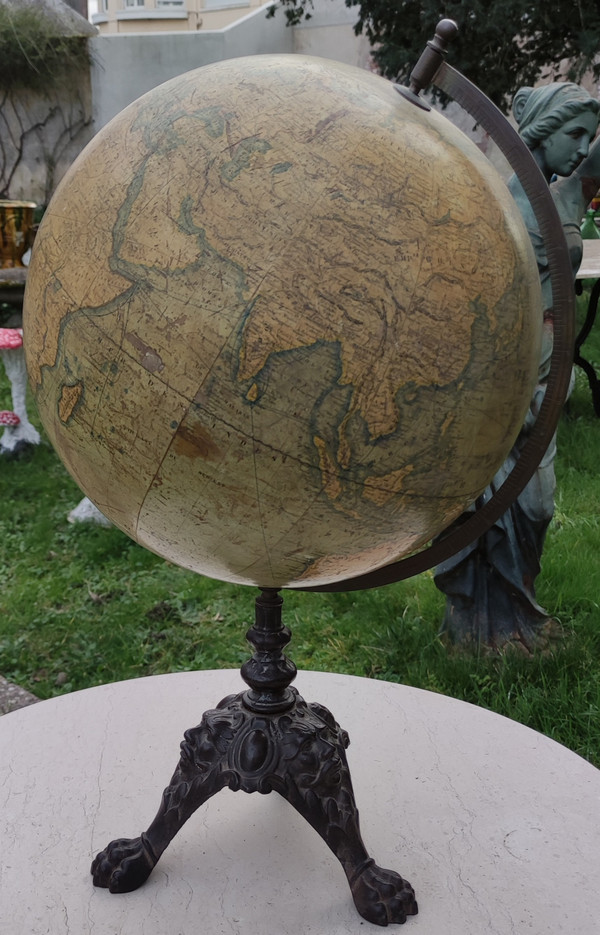 Old terrestrial globe J. LEBEGUE & Cie cast iron base