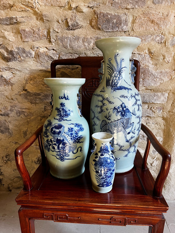 Kleine Porzellanvase aus dem 19. Jahrhundert, China. Perfekter Zustand. 