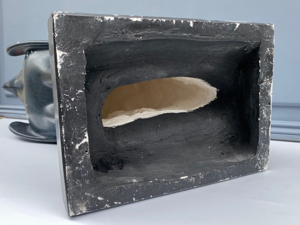 Gipsabdruck 1950 Geometrischer Horusfalke mit schwarzer Patina
