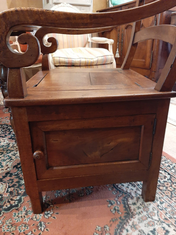 Walnut Commode Chair - Late 19th Century