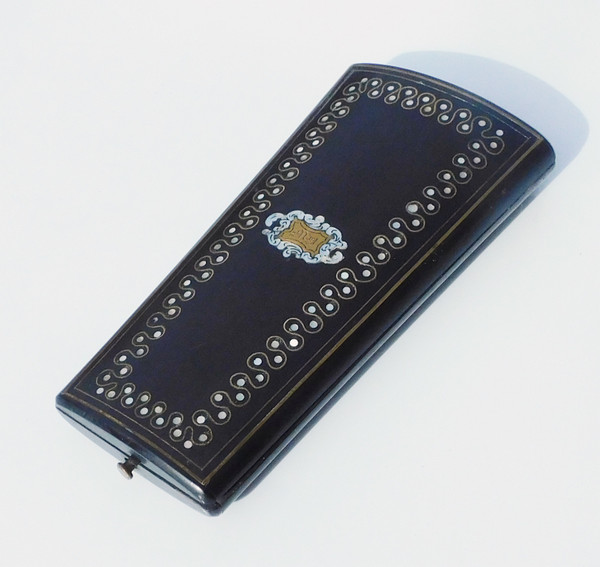 coffret nécessaire de couture Ciseaux à Broder broderie Anciens dentelle En Acier gravé Napoléon III