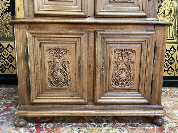 Zweiteiliges Renaissance-Sideboard aus geschnitzter Eiche