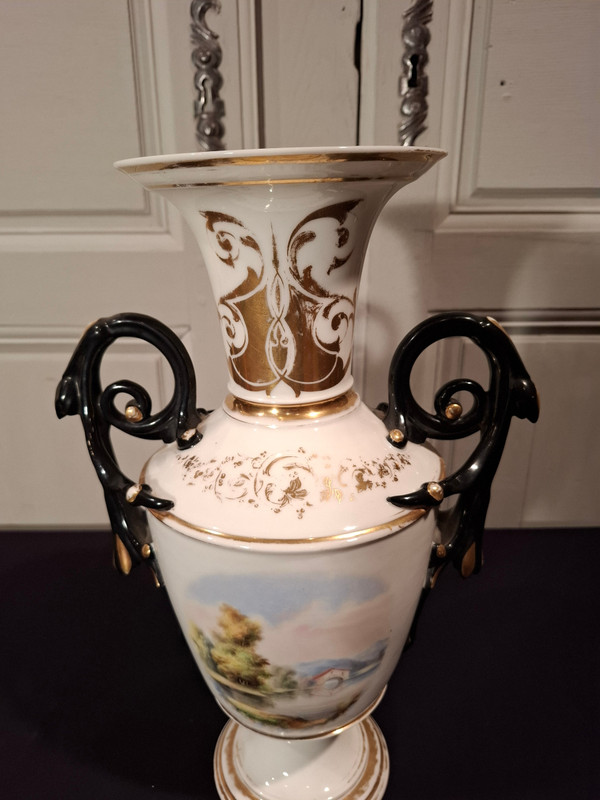 Pair of Paris porcelain baluster vases, Napoleon III period.