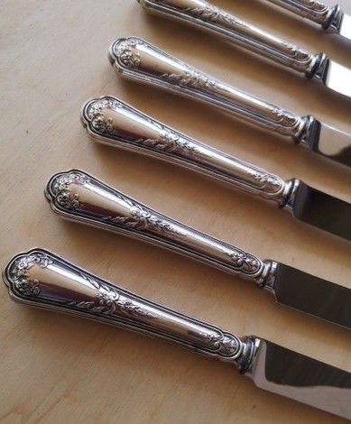 6 English-blade table knives