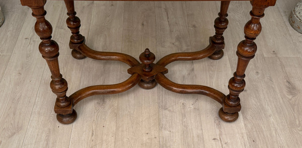 Table A Ecrire En Noyer d'Epoque Louis XIV Estampille XVIIème Siecle