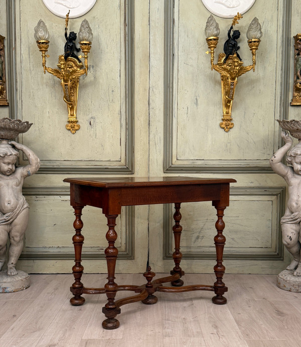 Table A Ecrire En Noyer d'Epoque Louis XIV Estampille XVIIème Siecle