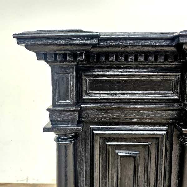 Credenza in lacca nera del XVIII secolo