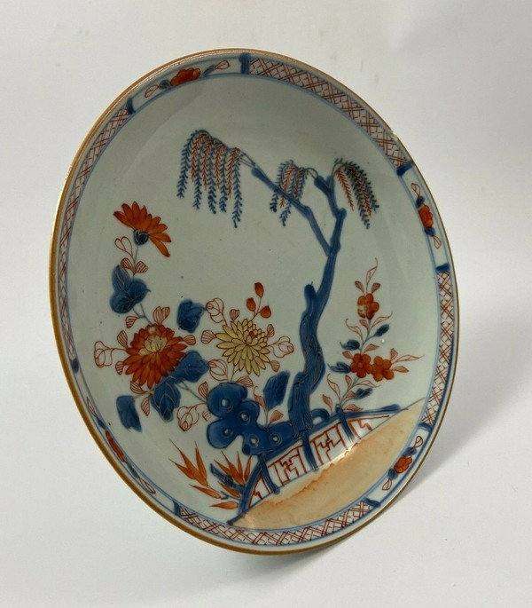 Soup plate Imari Compagnie des Indes 18th century white background gold highlights
