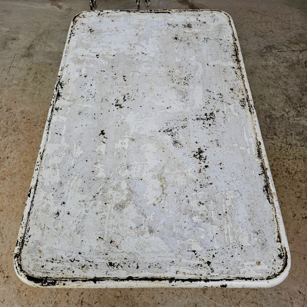Arras model garden table