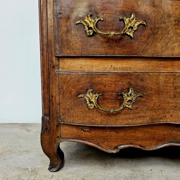 18th century walnut crossbow chest of drawers