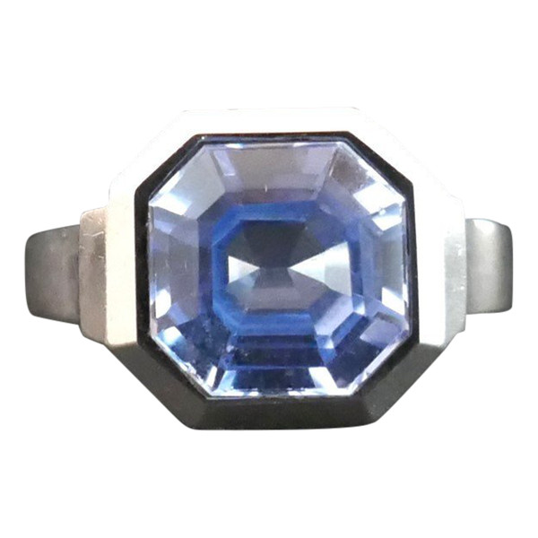 Art-Deco-Silberring mit einem blauen synthetischen Spinell