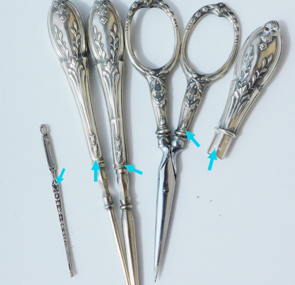 caso Nécessaire De Couture Argent Massif fin XIXe début XXe ciseaux thimble croche