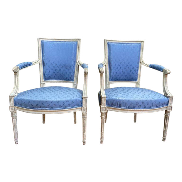Paire de fauteuils cabriolets de style Louis XVI