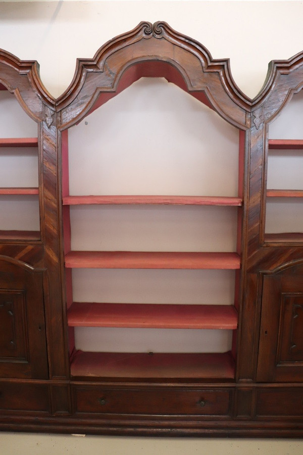 Libreria in noce, fine XVII secolo