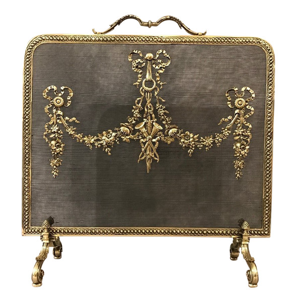 Beautiful Louis XVI style bronze fireplace screen from the 19th century.