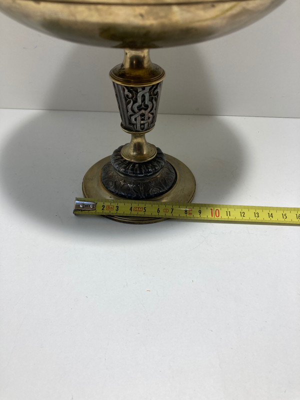 Presentation cup