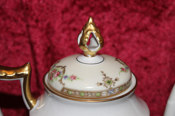 Limoges porcelain tea service with floral design, early 20th century, perfect condition