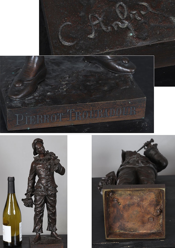 Bronze XIX°, 46 cm, signé : Charles ANFRIE 1833/1905, Pierrot troubadour