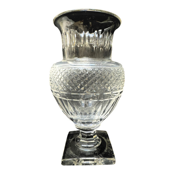 Baccarat - Vaso in cristallo a forma di Medici, modello Laeticia. 