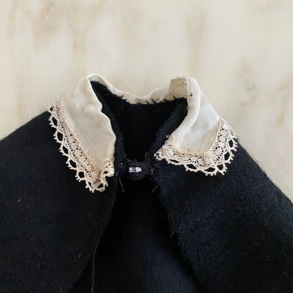 Salt worker's outfit for doll from the early 20th century in fabric and felt