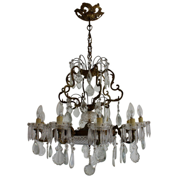 Kronleuchter mit Quasten und Bronze, Kristallbecher im Louis XV-Stil 