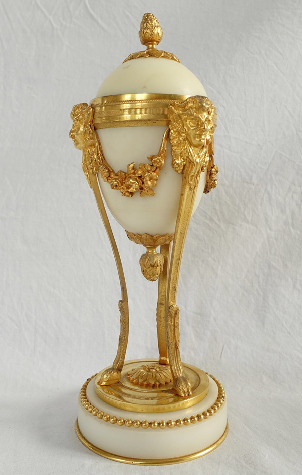 Pair of cassolettes with inverted candlesticks in gilded bronze and marble, Louis XVI style