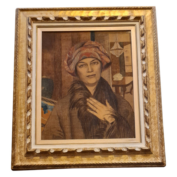 Portrait of a woman drawing with colored pencils
