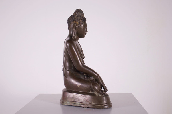 Burmese bronze Buddha, Mandalay period.