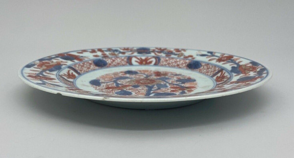 Assiette en porcelaine d'Imari à décor floral Japon