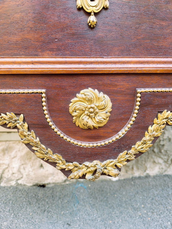 Krieger, Commode En Acajou Estampillée, XIXème Siècle