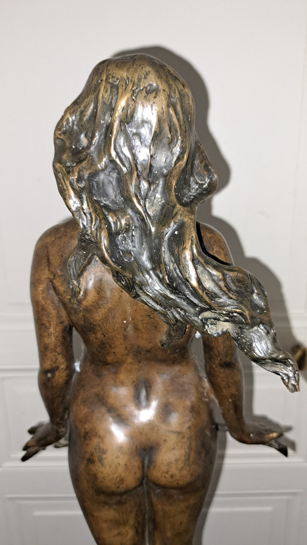 Sculpture signed A. Bacherini Female nude in Bronze