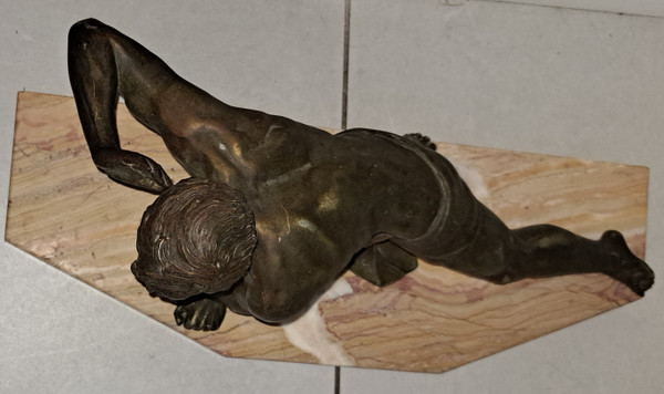 Grande scultura in ghisa del cacciatore che osserva - Art Déco firmata Ugo Cipriani (1887-1960)