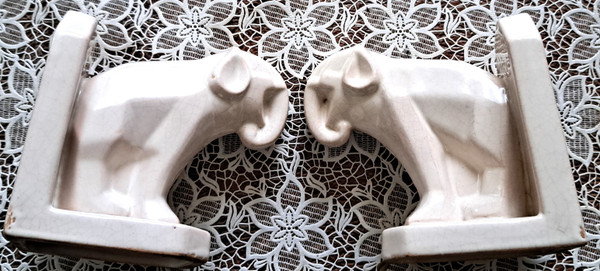 Fermalibri in terracotta bianca Art Déco di Henri Delcourt Devres