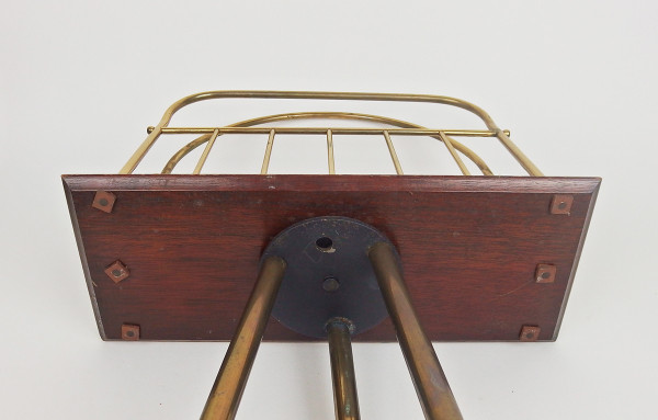 Porte revue en acajou et laiton de style victorien