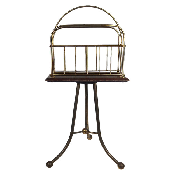Porte revue en acajou et laiton de style victorien