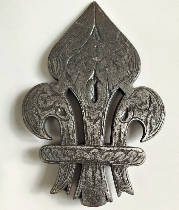 Heurtoir De Porte Ancien En Fer Forgé à La Fleur De Lys