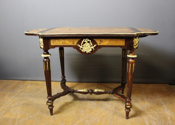 Table De Milieu Napoléon III En Marqueterie Vers 1880