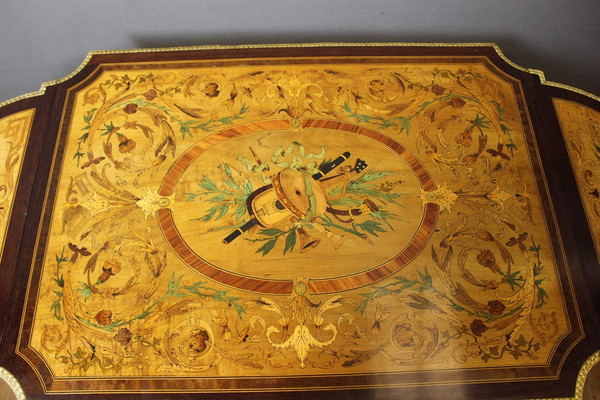 Table De Milieu Napoléon III En Marqueterie Vers 1880