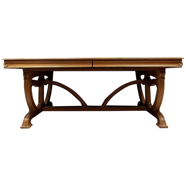 D'après Louis Majorelle : Muséale table école de Nancy en noyer et frêne époque Art Nouveau 