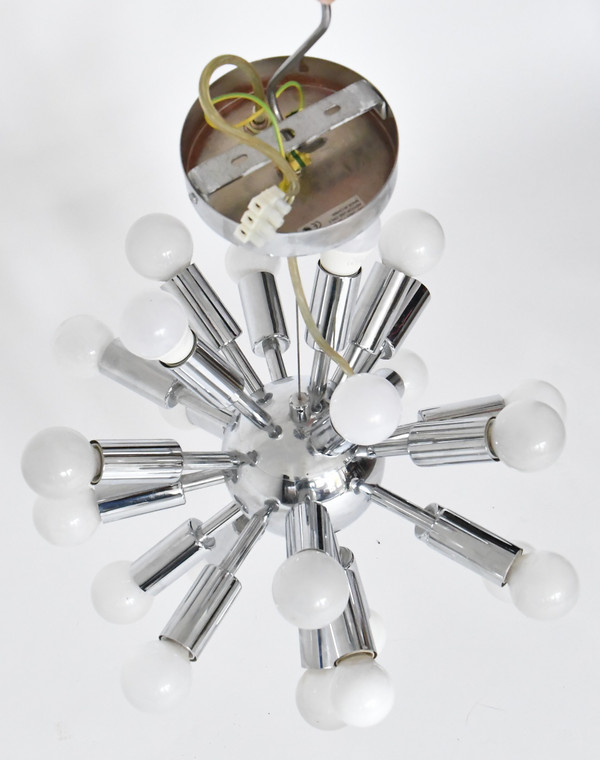 Sputnik chandelier in chrome-plated metal with 24 lights from the 1970s