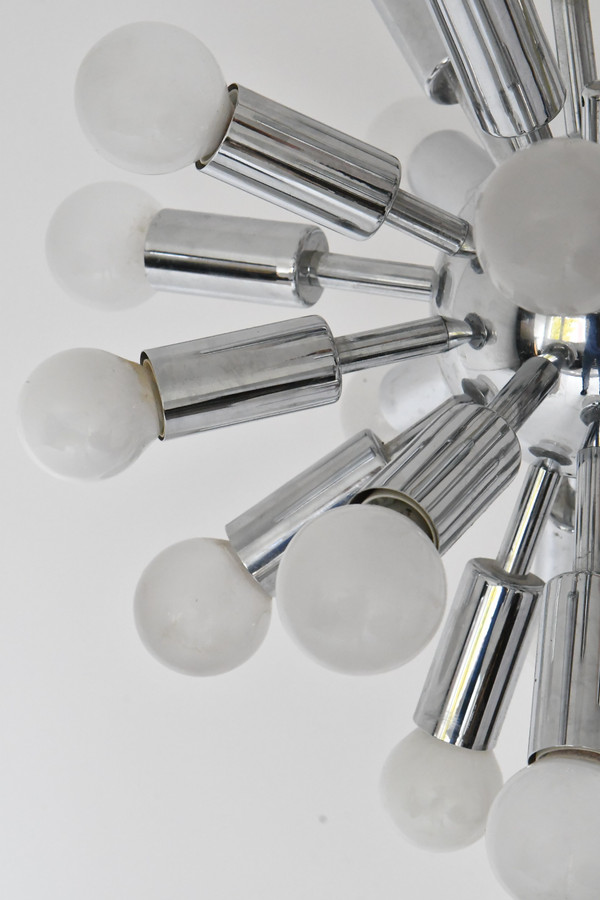 Sputnik chandelier in chrome-plated metal with 24 lights from the 1970s